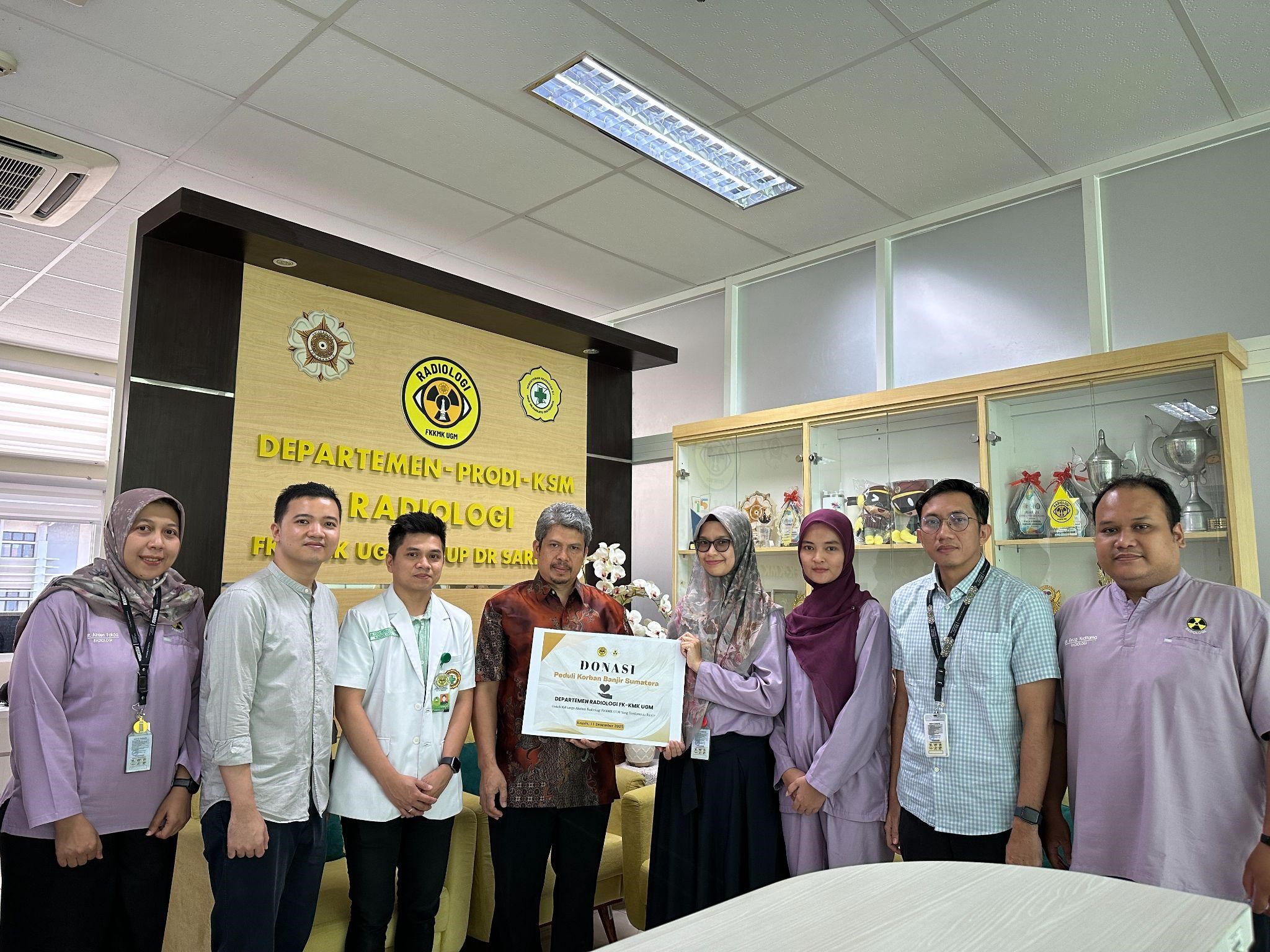 Satu Rasa, Satu Keluarga: Tanda Kasih Radiologi UGM untuk Saudara di Sumatera